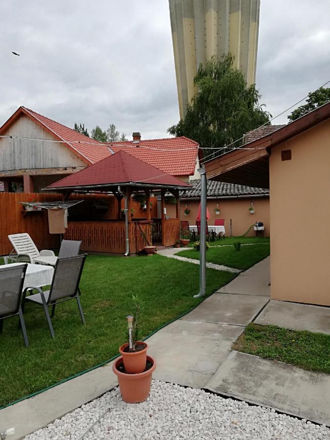 Csilla Apartman Makó エクステリア 写真